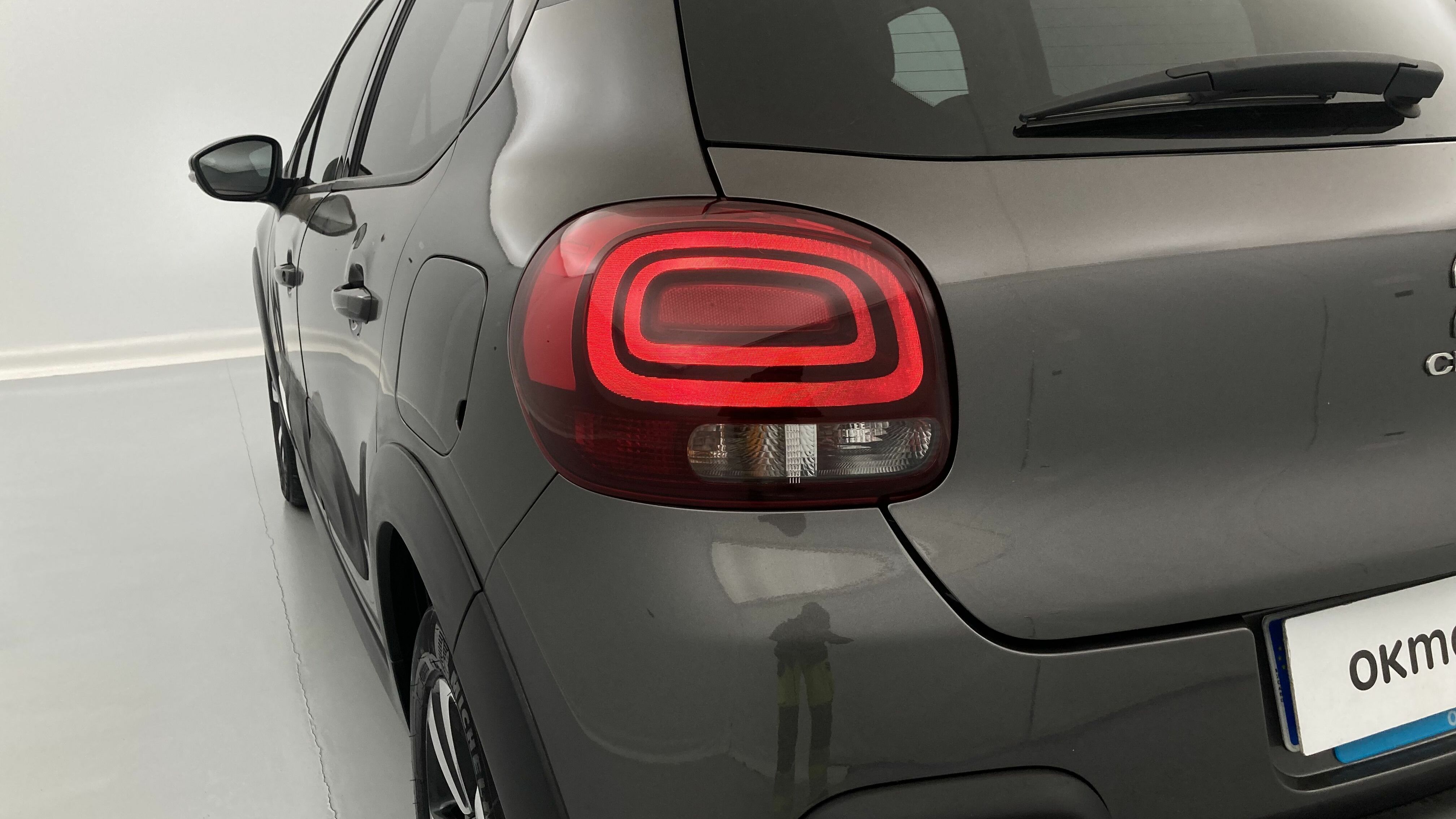 citroen c3 origin max 1.2 PURETECH 83 2024 gris platino 17