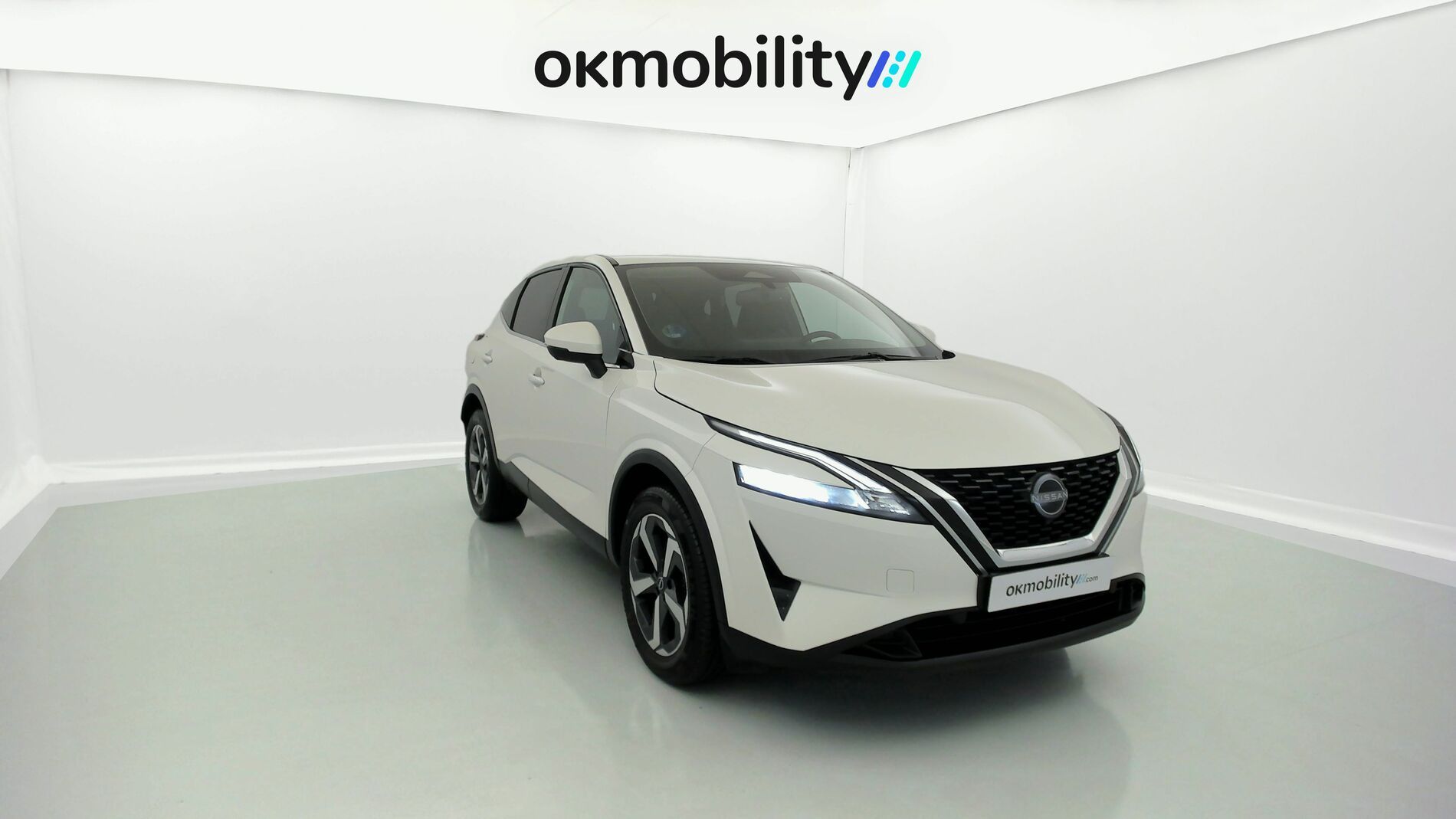 nissan qashqai n-connecta 1.3 DIG-T MHEV 158 XTRONIC 2024 blanco perlado 5