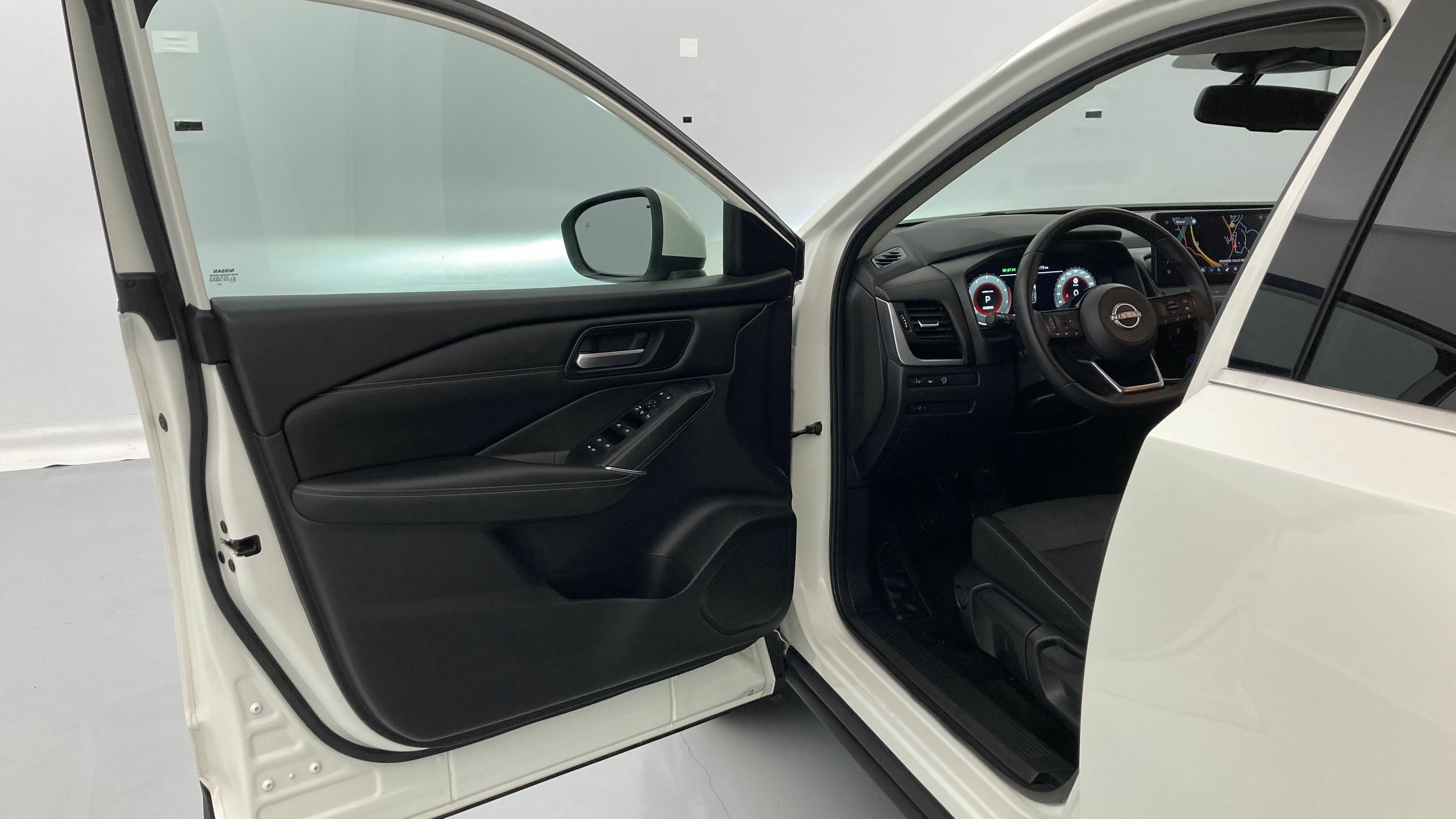 nissan qashqai n-connecta 1.3 DIG-T MHEV 158 XTRONIC 2024 blanco perlado 26