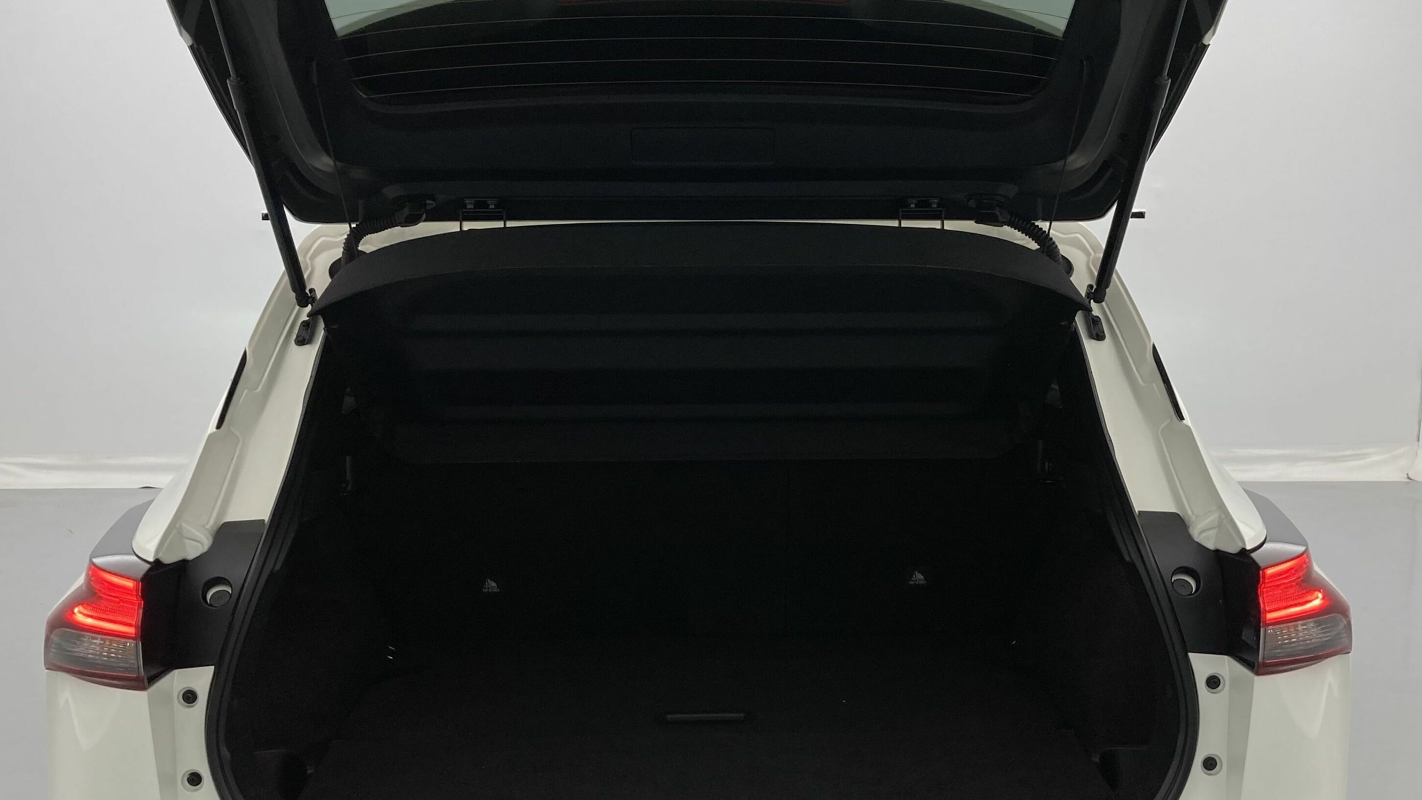 nissan qashqai n-connecta 1.3 DIG-T MHEV 158 XTRONIC 2024 blanco perlado 18