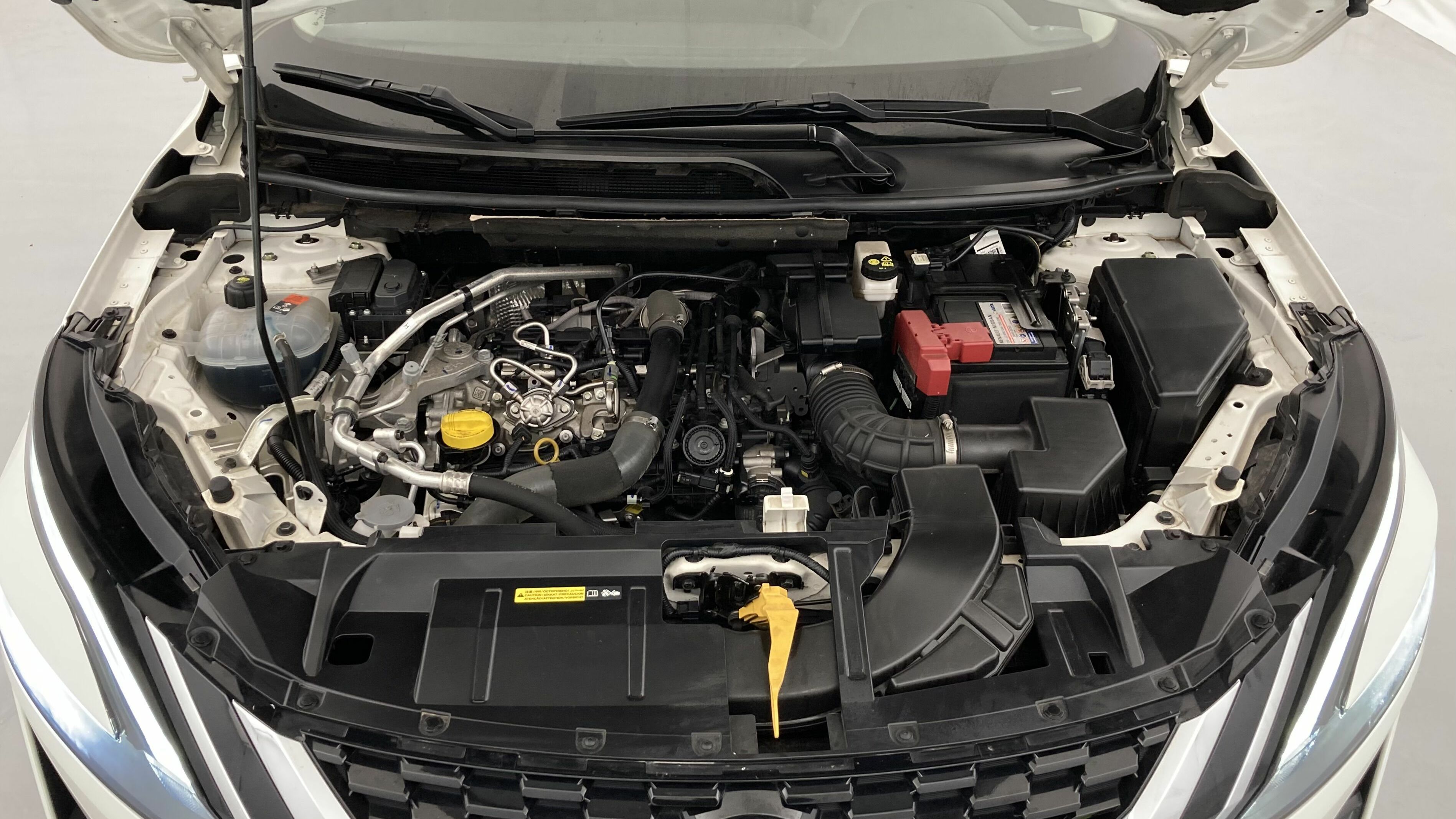 nissan qashqai n-connecta 1.3 DIG-T MHEV 158 XTRONIC 2024 blanco perlado 25