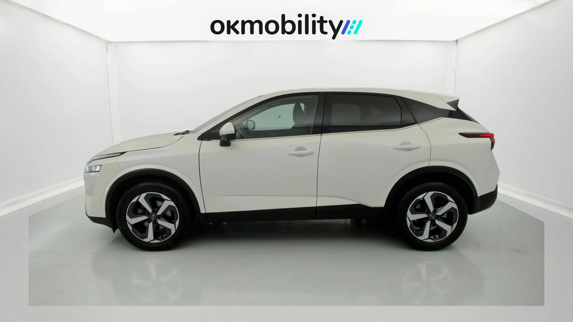 nissan qashqai n-connecta 1.3 DIG-T MHEV 158 XTRONIC 2024 blanco perlado 8