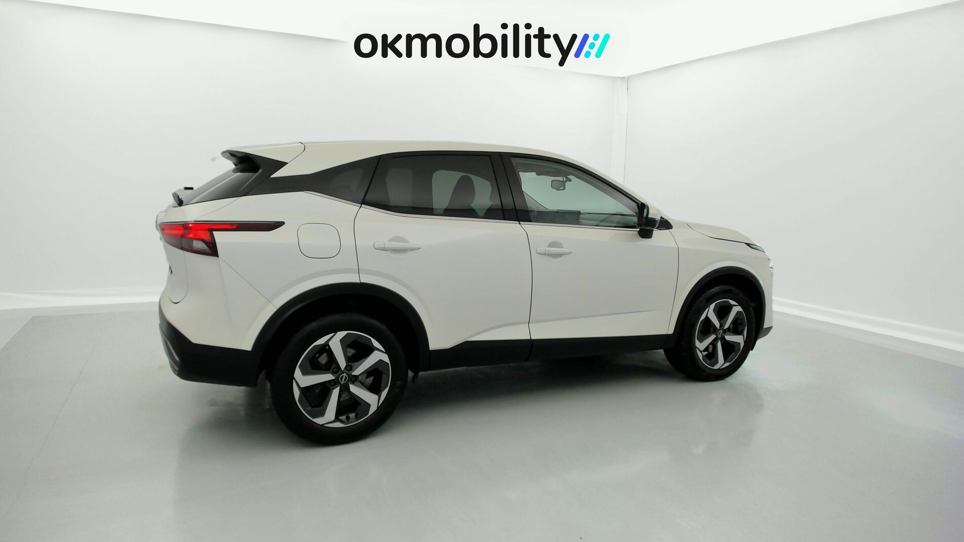 nissan qashqai n-connecta 1.3 DIG-T MHEV 158 XTRONIC 2024 blanco perlado 13
