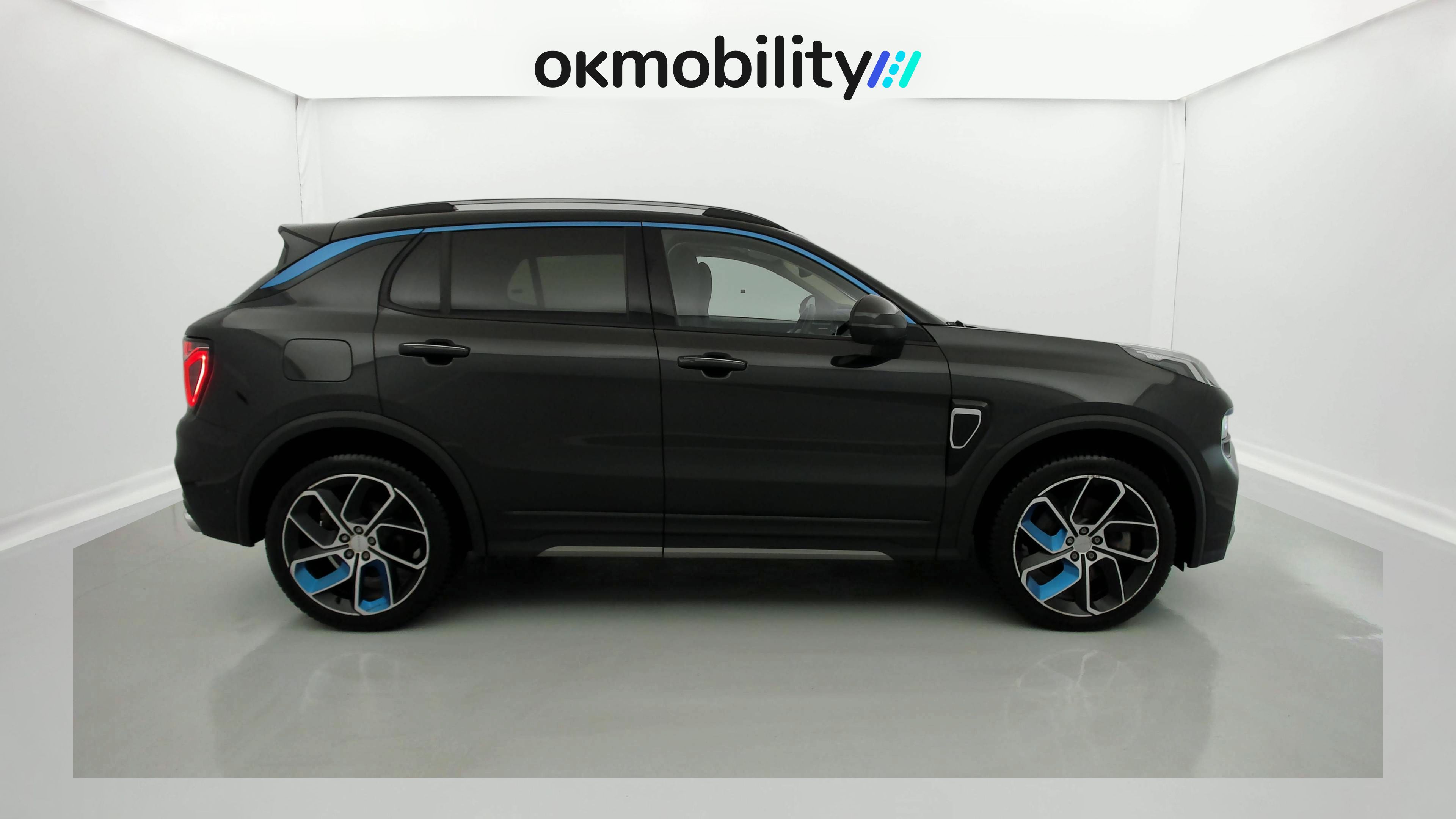 lynk&co 1 nv 1.5 PHEV 261 2022 black 12