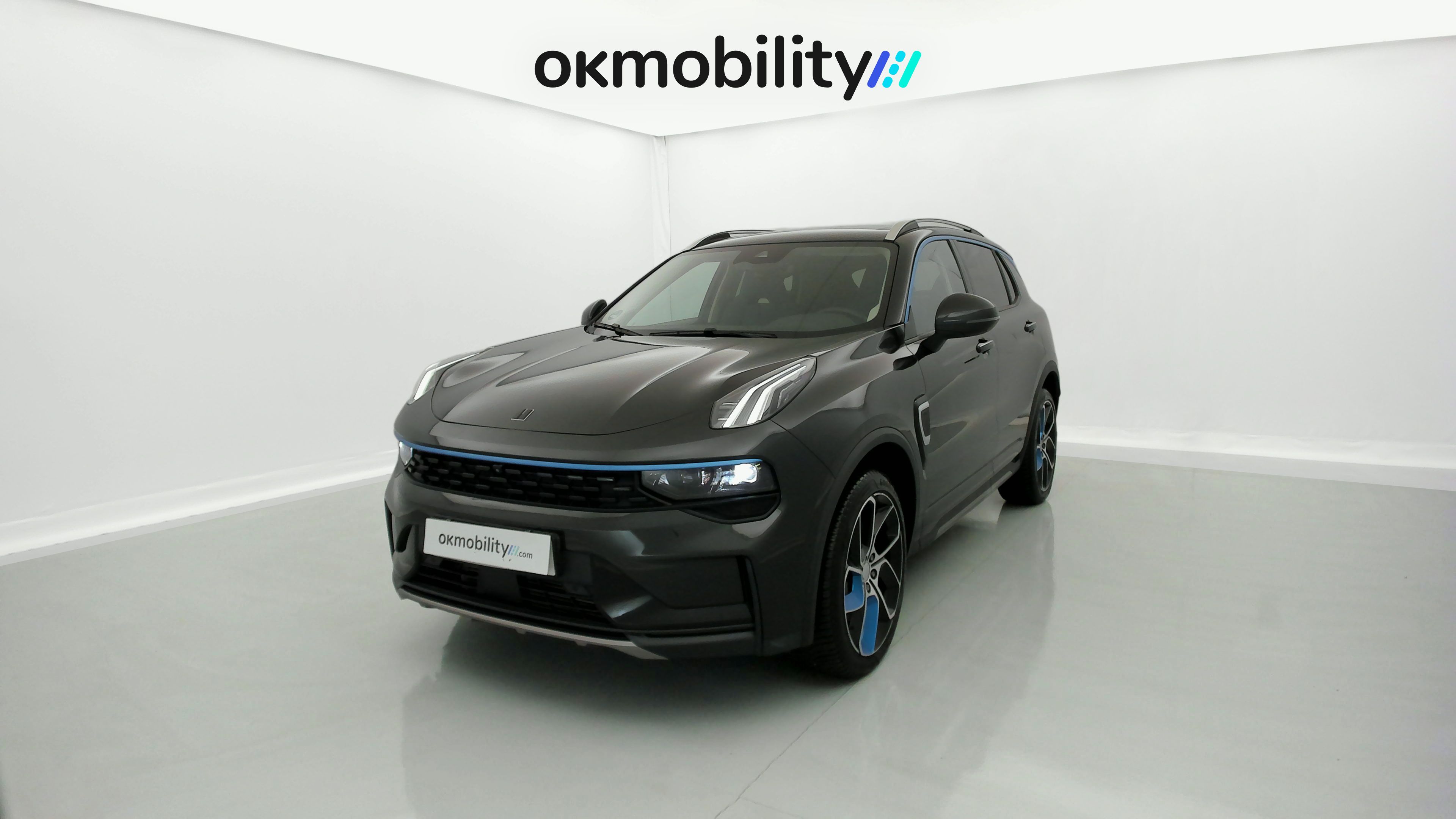 lynk&co 1 nv 1.5 PHEV 261 2022 black 1