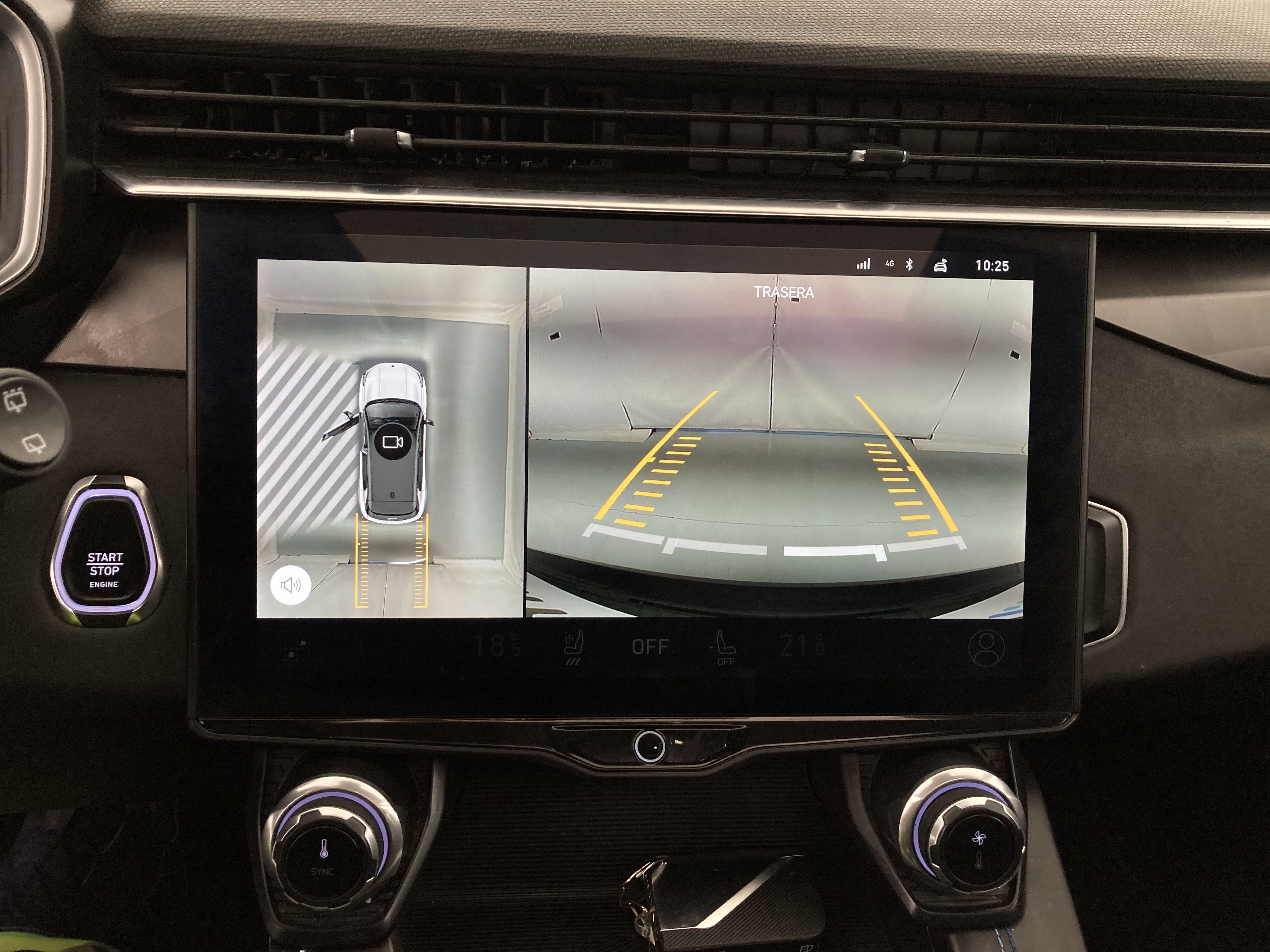 lynk&co 1 nv 1.5 PHEV 261 2022 black 34