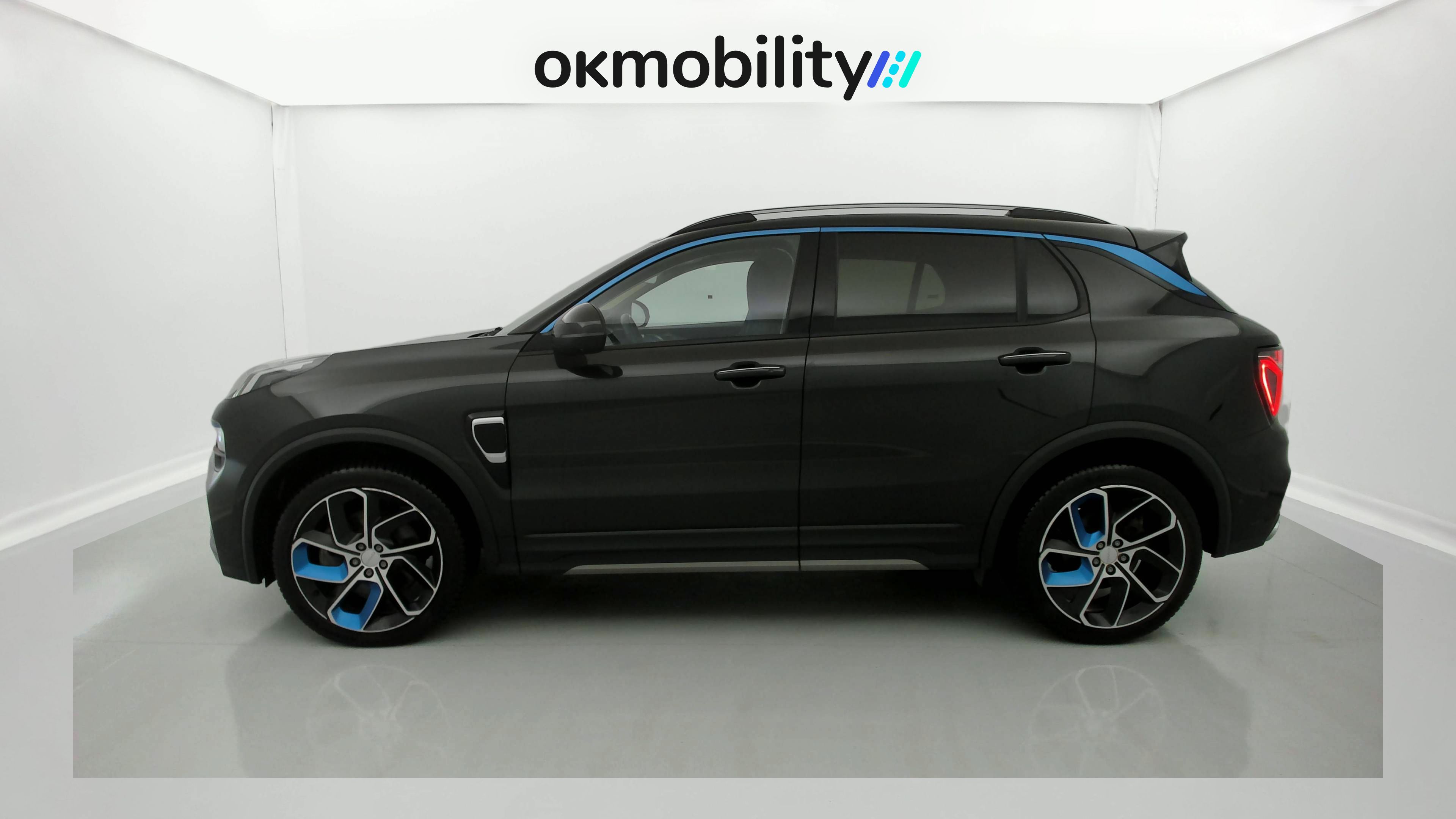 lynk&co 1 nv 1.5 PHEV 261 2022 black 4