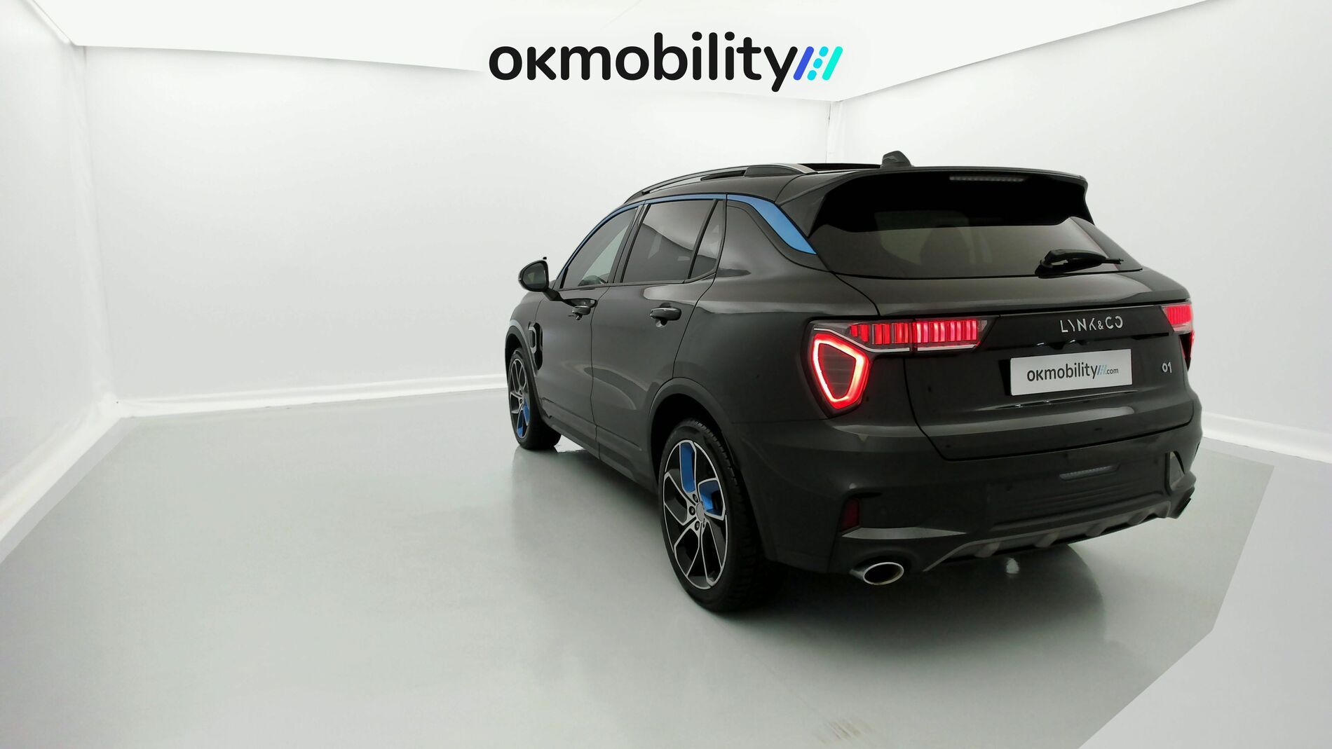 lynk&co 1 nv 1.5 PHEV 261 2022 black 5