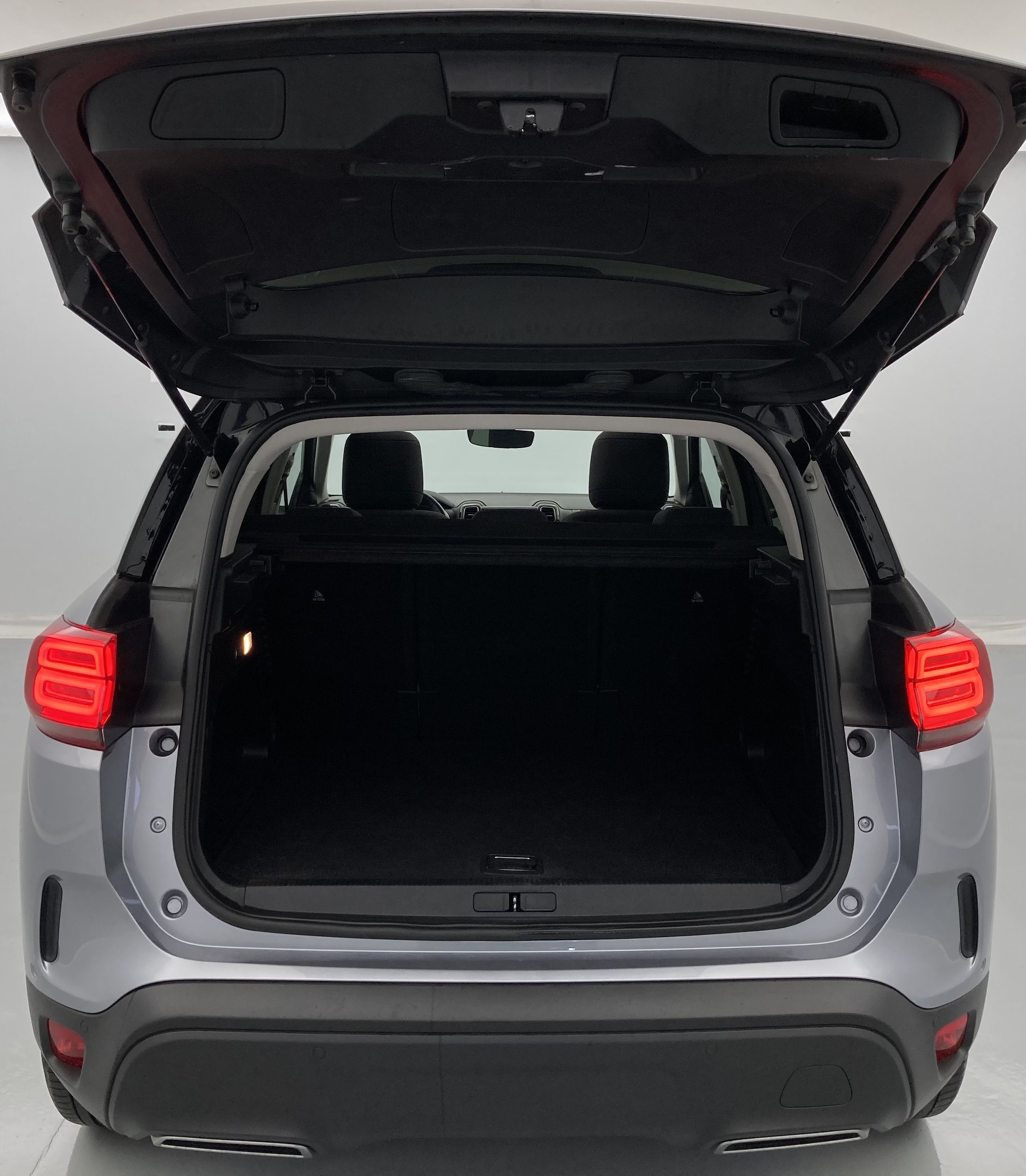 citroen c5 aircross shine 1.6 PURETECH HYBRID 225 E-EAT 2022 gris acier / negro 21