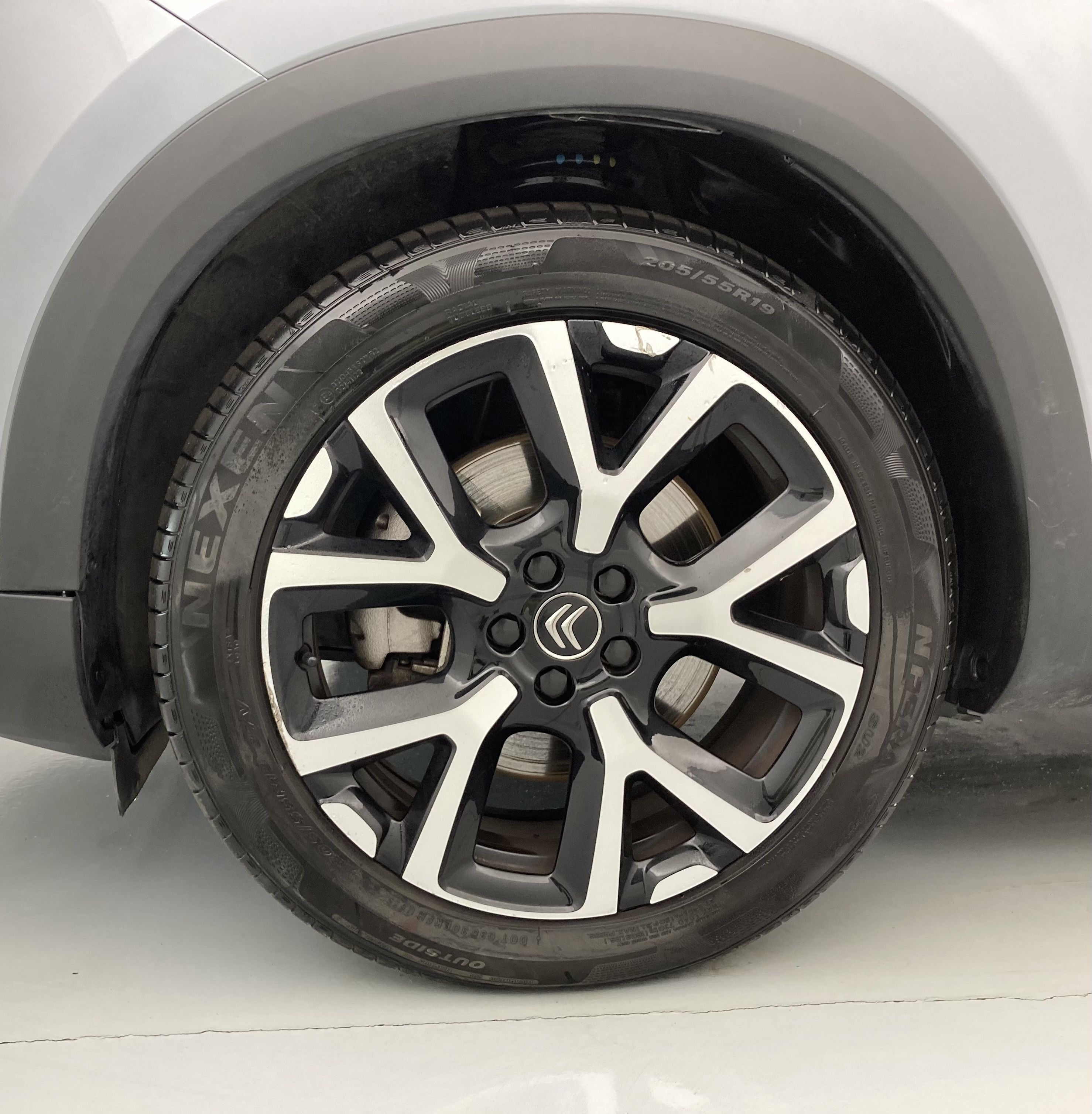 citroen c5 aircross shine 1.6 PURETECH HYBRID 225 E-EAT 2022 gris acier / negro 28