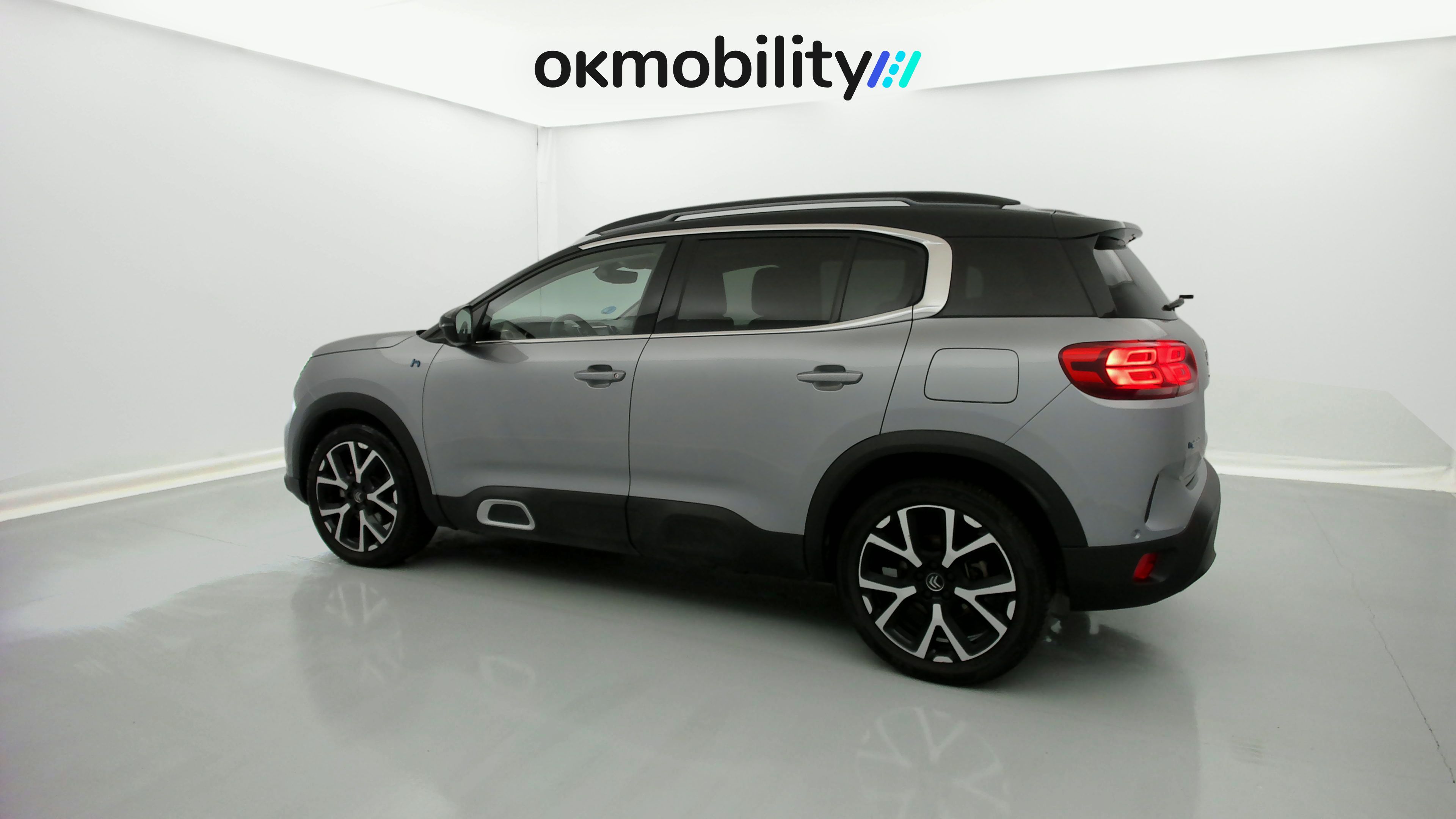citroen c5 aircross shine 1.6 PURETECH HYBRID 225 E-EAT 2022 gris acier / negro 5
