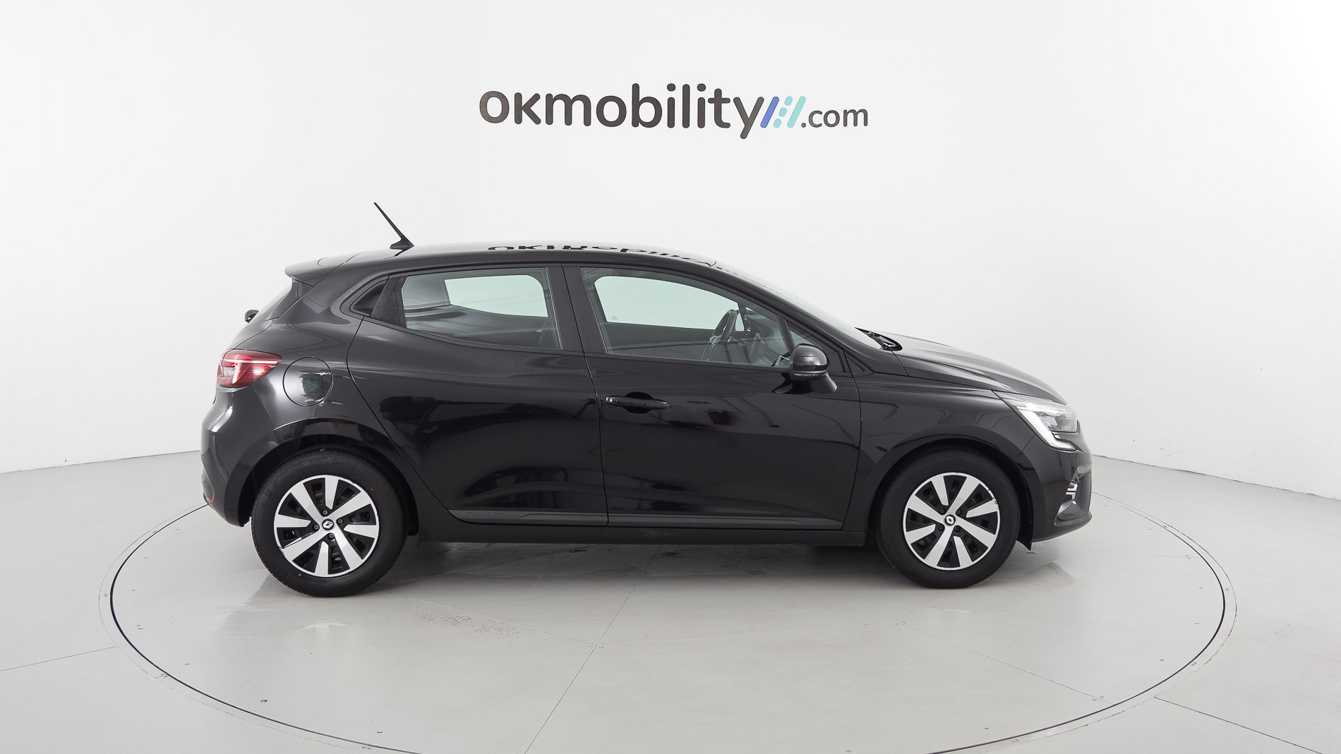 renault clio equilibre 1.0 TCE 90 2023 negro brillante 11