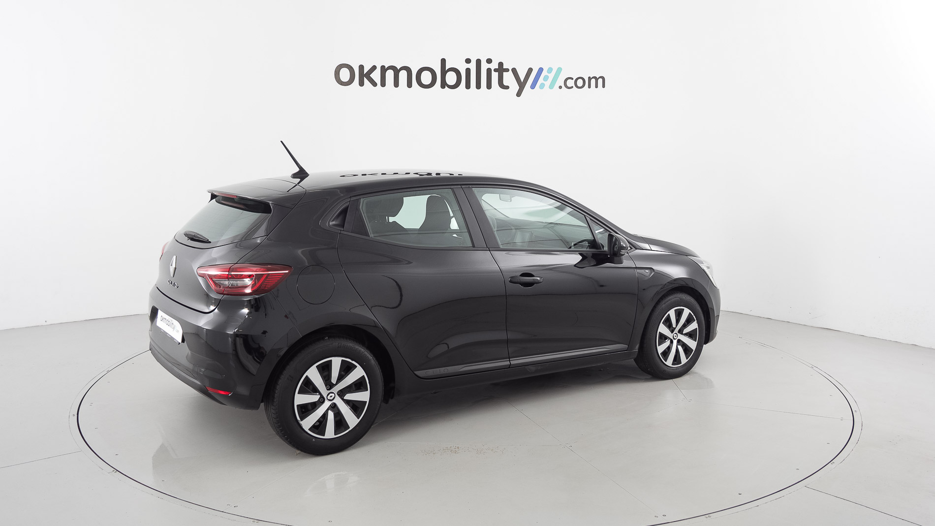 renault clio equilibre 1.0 TCE 90 2023 negro brillante 10