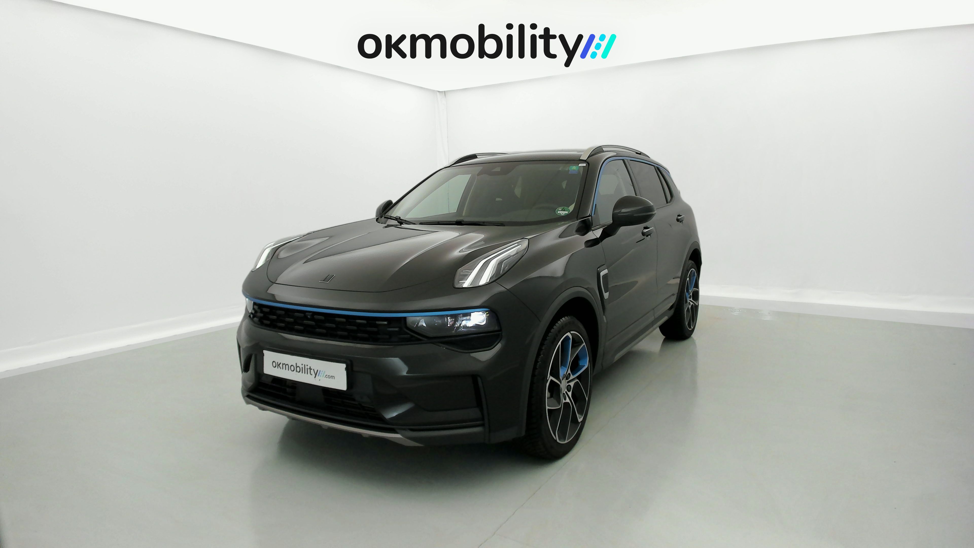 lynk&co 1 nv 1.5 PHEV 261 2022 black 1
