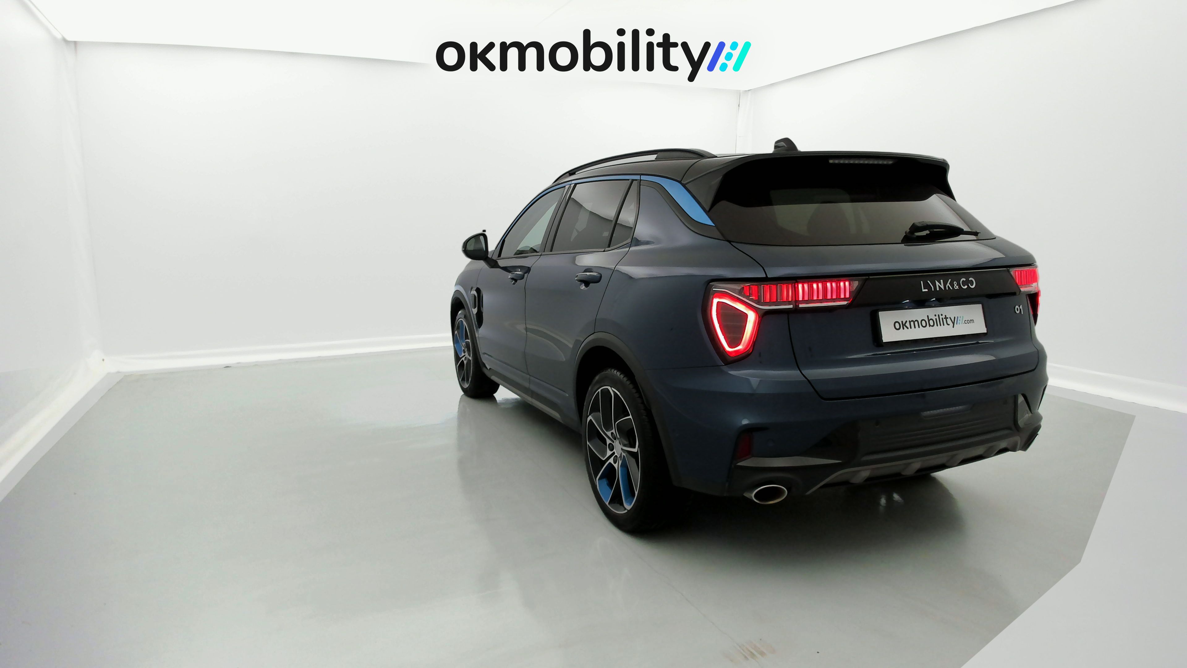 lynk&co 1 nv 1.5 PHEV 261 2022 blue 7