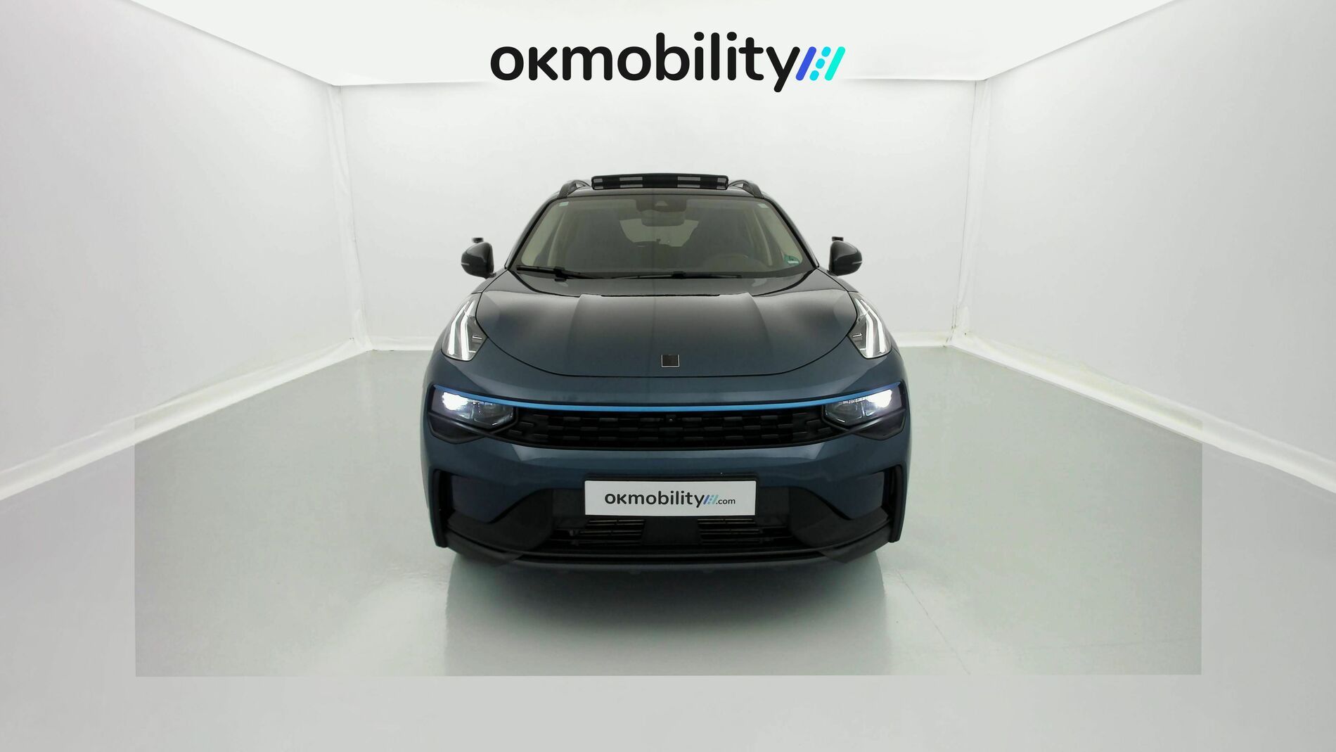 lynk&co 1 nv 1.5 PHEV 261 2022 blue 13