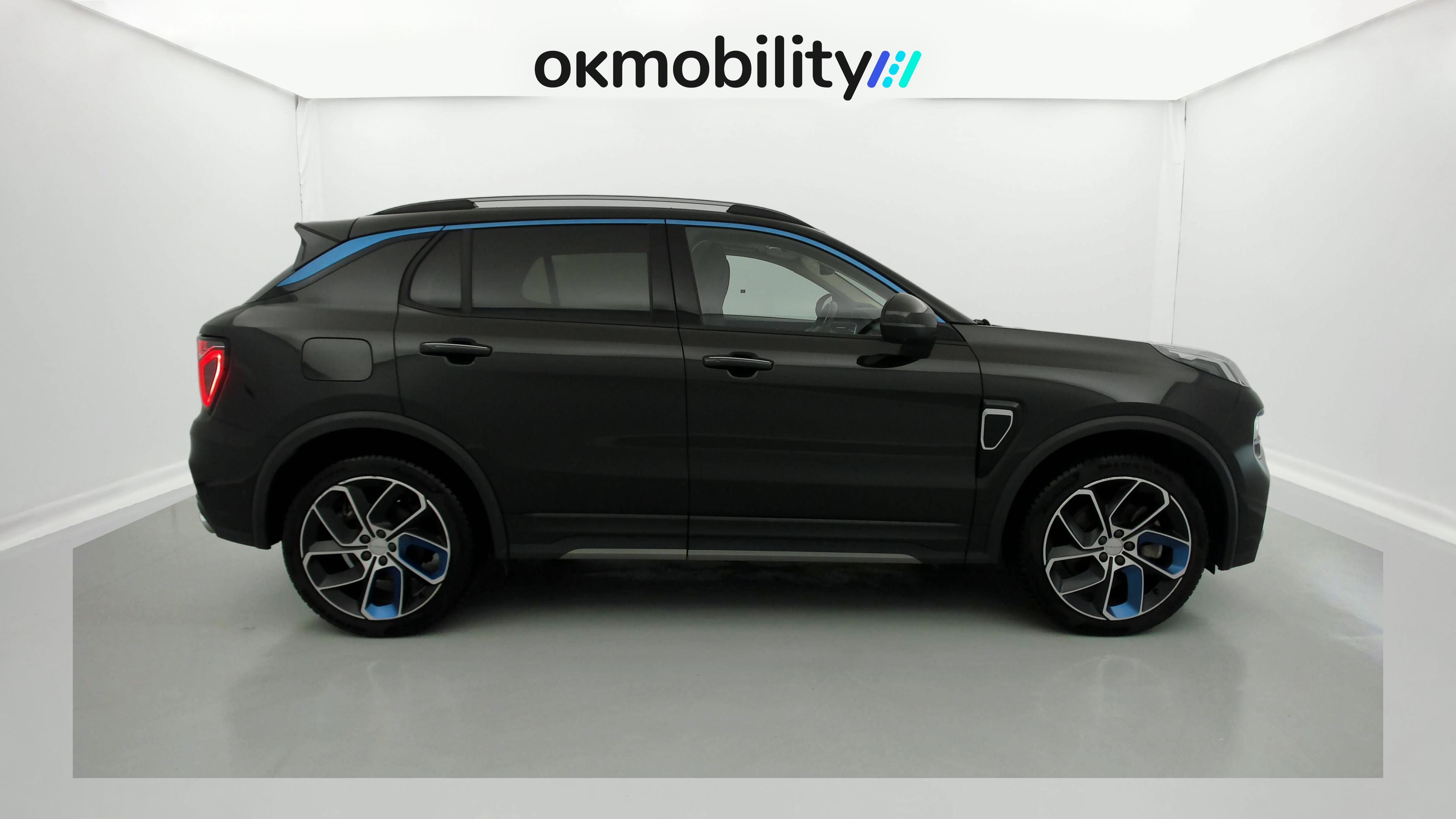 lynk&co 1 nv 1.5 PHEV 261 2022 black 11