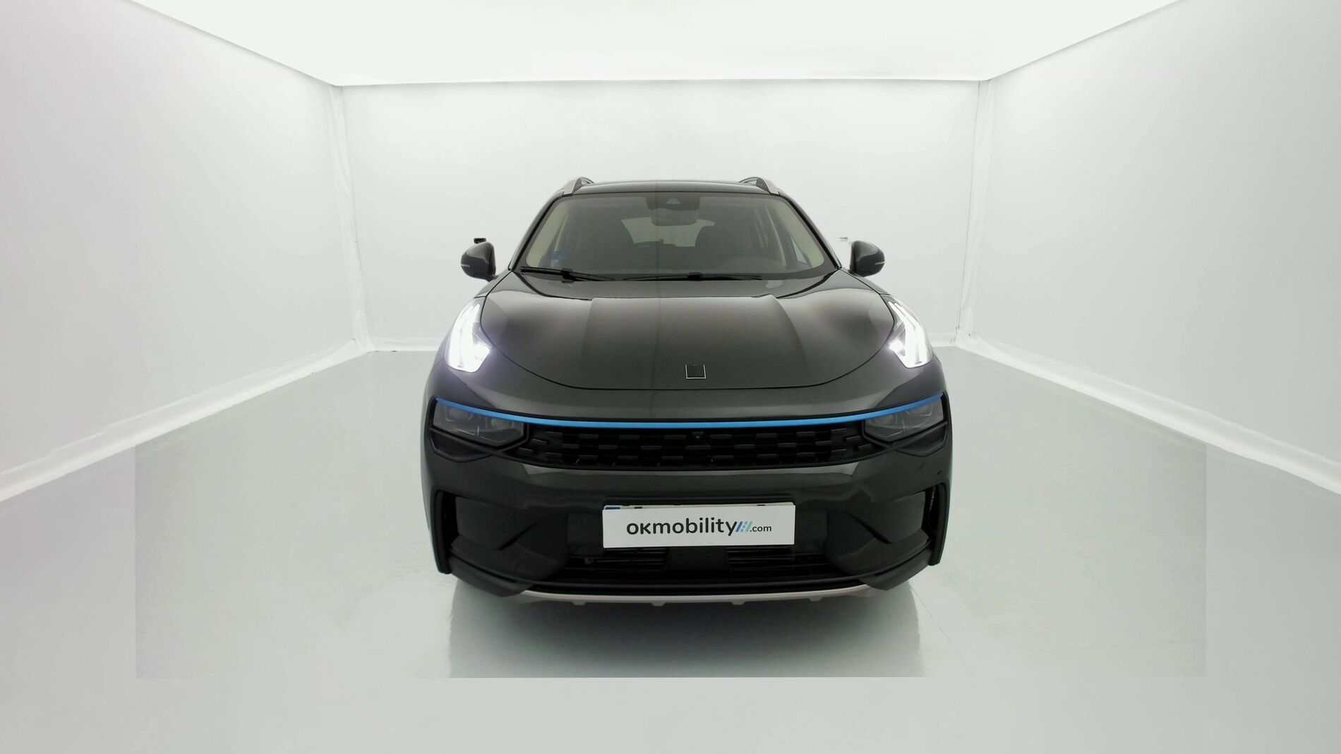 lynk&co 1 nv 1.5 PHEV 261 2022 black 13